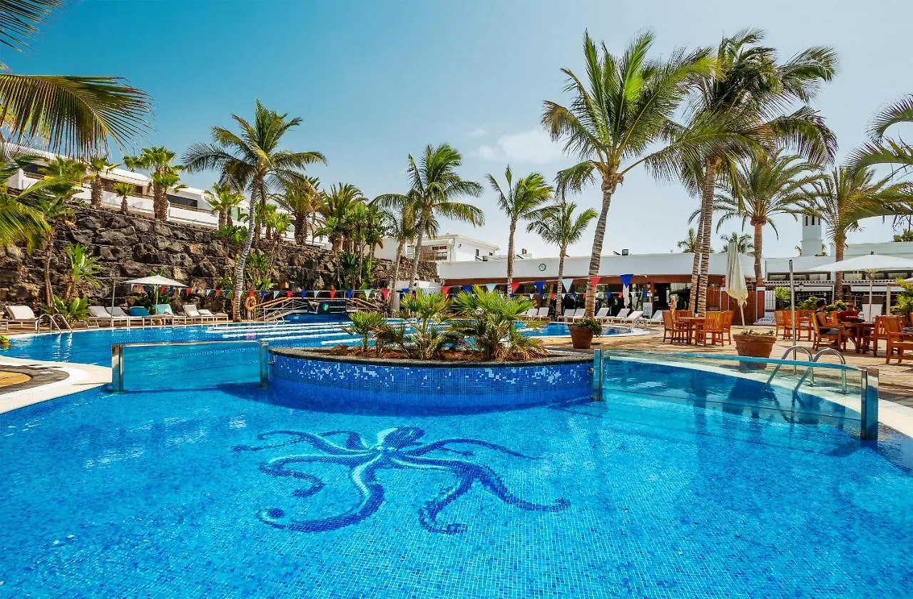 Green Volcano Apartment, Free Access To The Fariones Sports Center Puerto del Carmen  0*, Puerto del Carmen (Lanzarote)