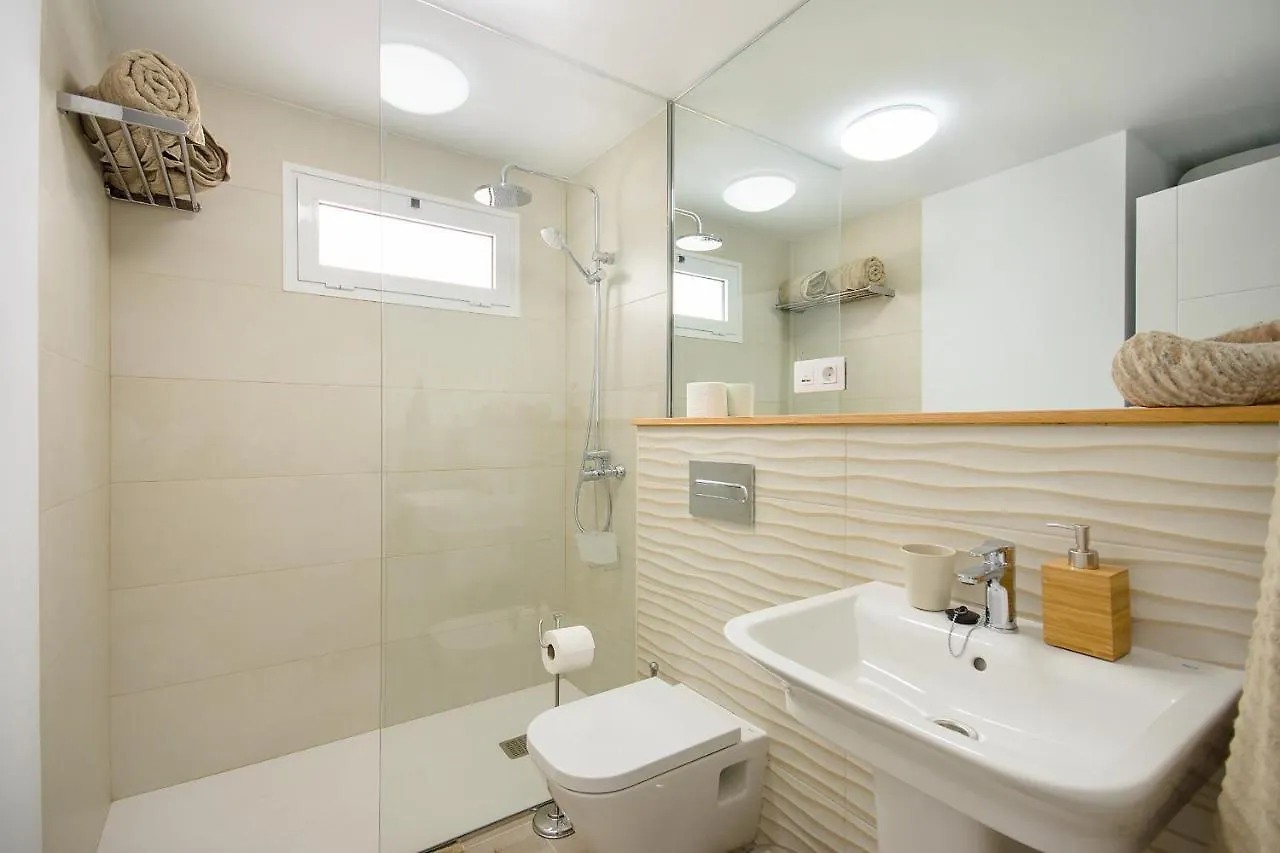Green Volcano Apartment, Free Access To The Fariones Sports Center Puerto del Carmen  Apartment Puerto del Carmen (Lanzarote)