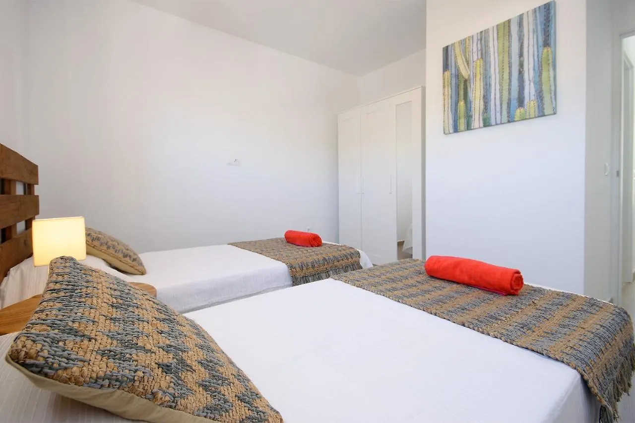 Green Volcano Apartment, Free Access To The Fariones Sports Center Puerto del Carmen  Hiszpania